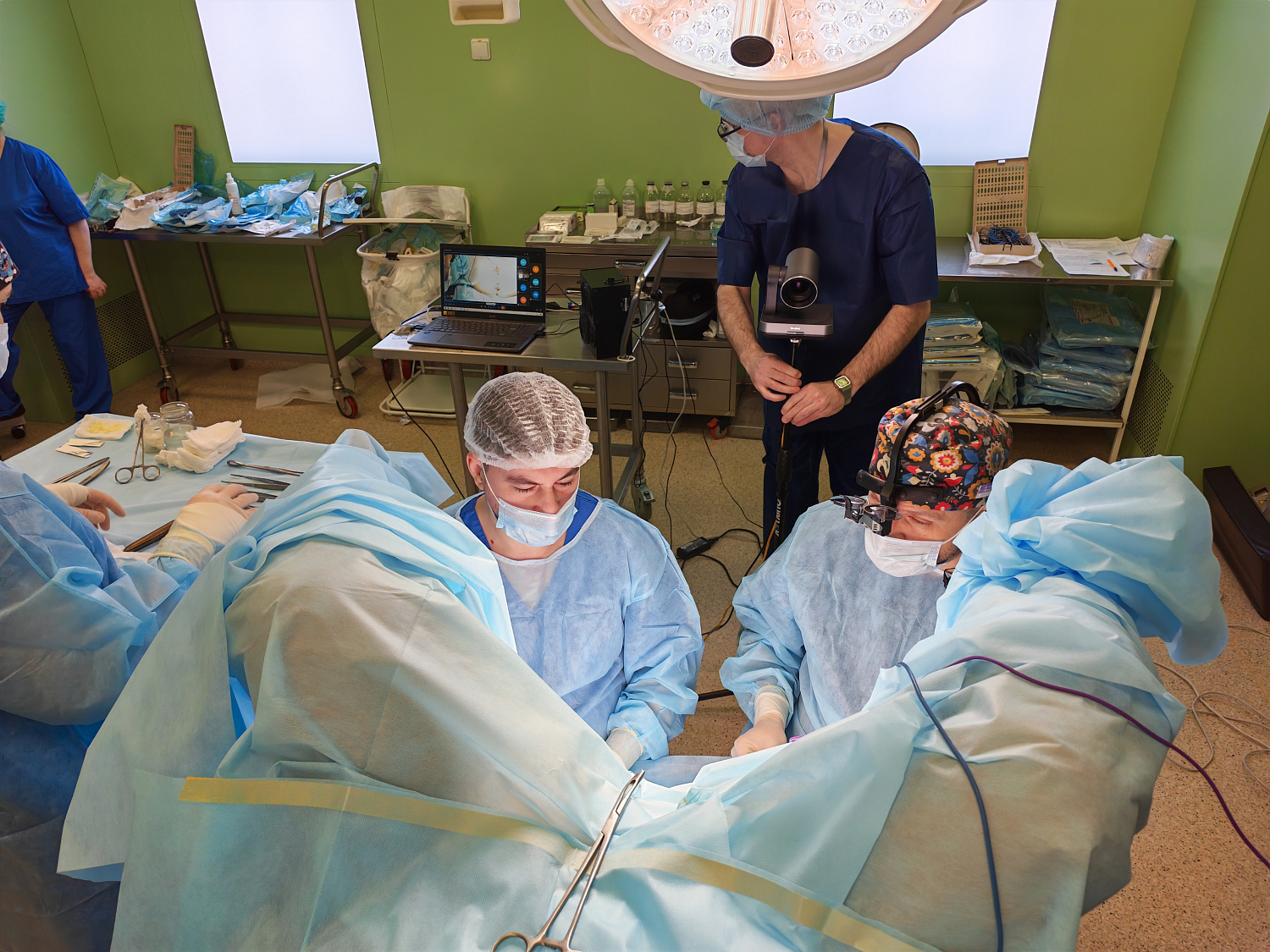 Обмен опытом и демонстрация новейших методов лечения в колопроктологии